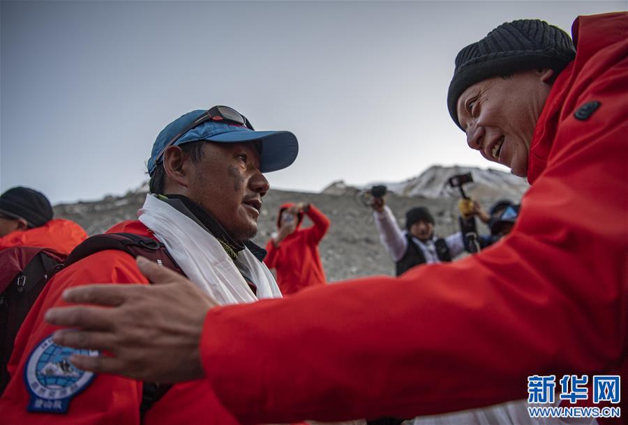 （2020珠峰高程測量）（4）2020珠峰高程測量登山隊(duì)全體隊(duì)員安全返回大本營