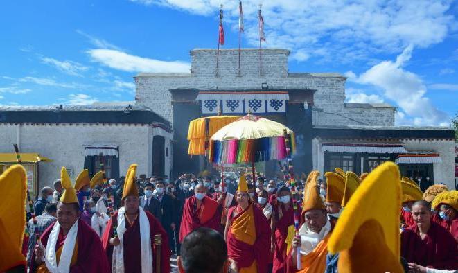 8月8日，全國政協(xié)常委、中國佛教協(xié)會副會長、中國佛協(xié)西藏分會會長班禪額爾德尼·確吉杰布從拉薩回到駐錫地扎什倫布寺。 <a target='_blank' ><p  align=