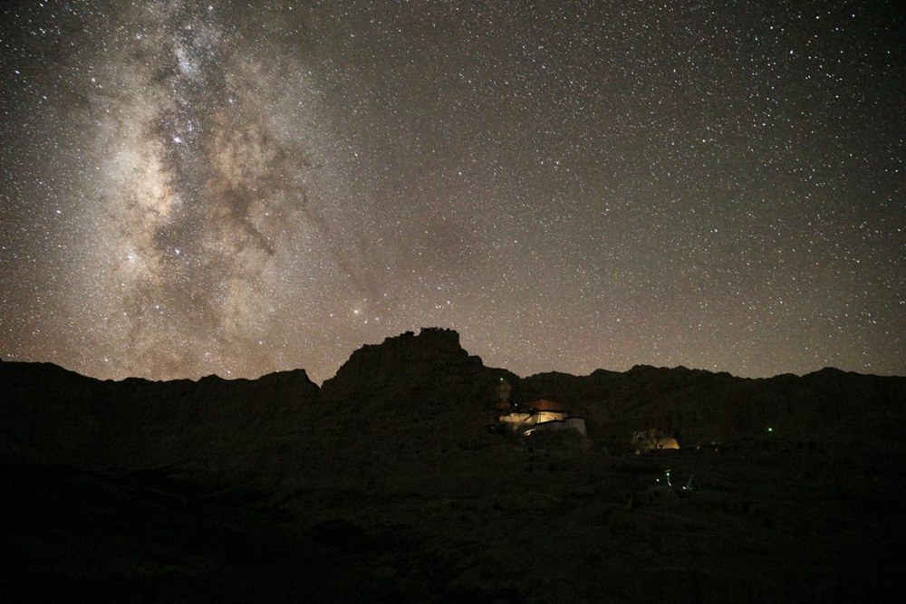 阿里暗夜星空。旦真次旦攝