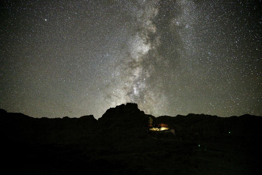 阿里暗夜星空。旦真次旦攝