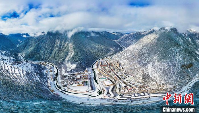 壤塘的雪后美景。　壤塘縣融媒體中心供圖