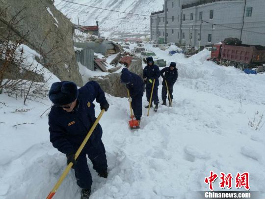 春節(jié)、藏歷年期間西藏消防堅守崗位保民眾安穩(wěn)過年