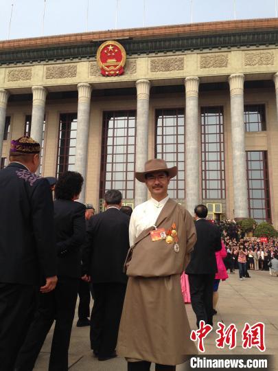 圖為2016年，尼瑪扎西出席全國政協(xié)會議(資料圖)。西藏農(nóng)科院 供圖