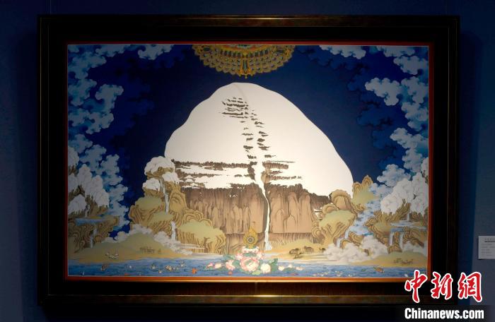 圖為5月16日，展覽中新創(chuàng)唐卡作品《岡底斯山》?！±盍?攝