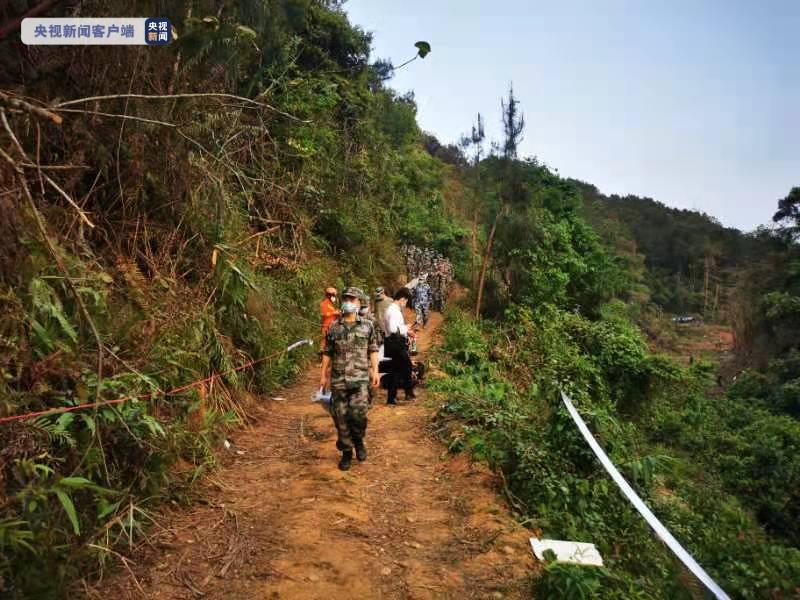 東航空難：廣西梧州民兵抵達(dá)現(xiàn)場展開救援