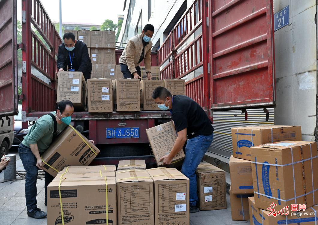 【同舟共濟·同心抗疫】保障民生需求 護航百姓生活